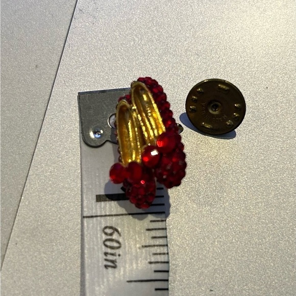 Vintage Ruby Red Slipper Pin - Picture 7 of 16